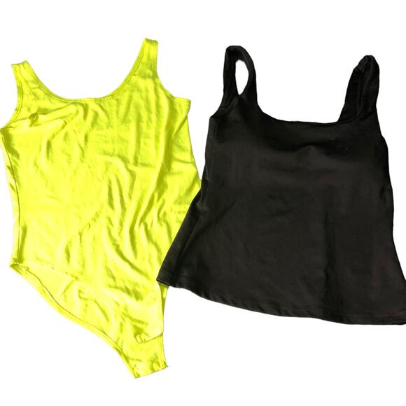 Bundle of 2 Bodysuit and Yoga Top Womens Medium Athleisure Athletic Sporty Slim - Picture 1 of 8